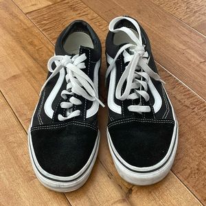 Vans Old Skool shoe 🖤
